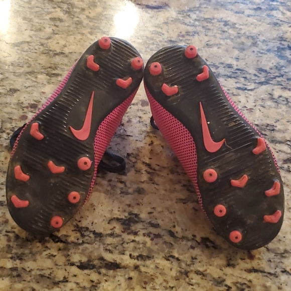 Nike Soccer spikes - Picture 5 of 7